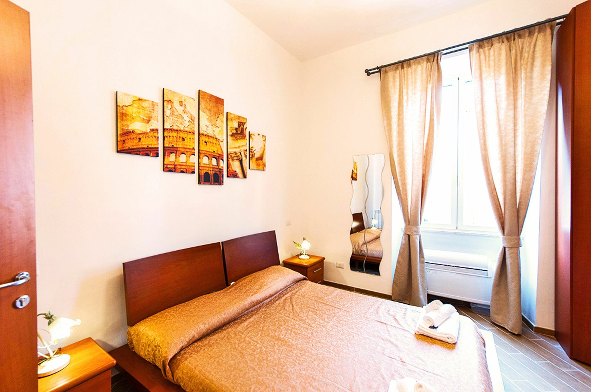 Miclad Colosseum Bed and breakfast